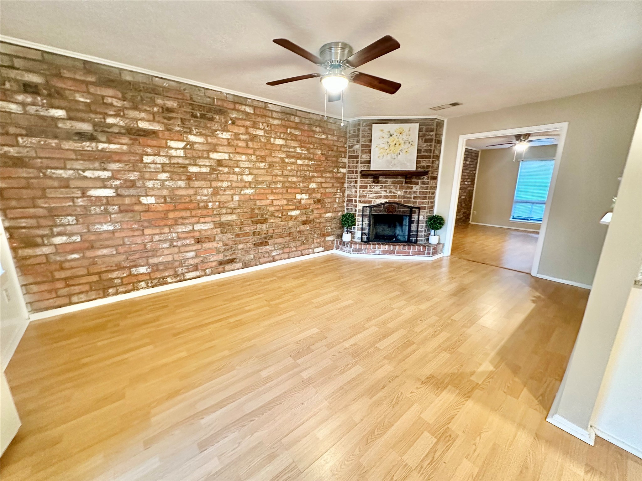 3758 Laura Leigh Drive Friendswood TX 77546