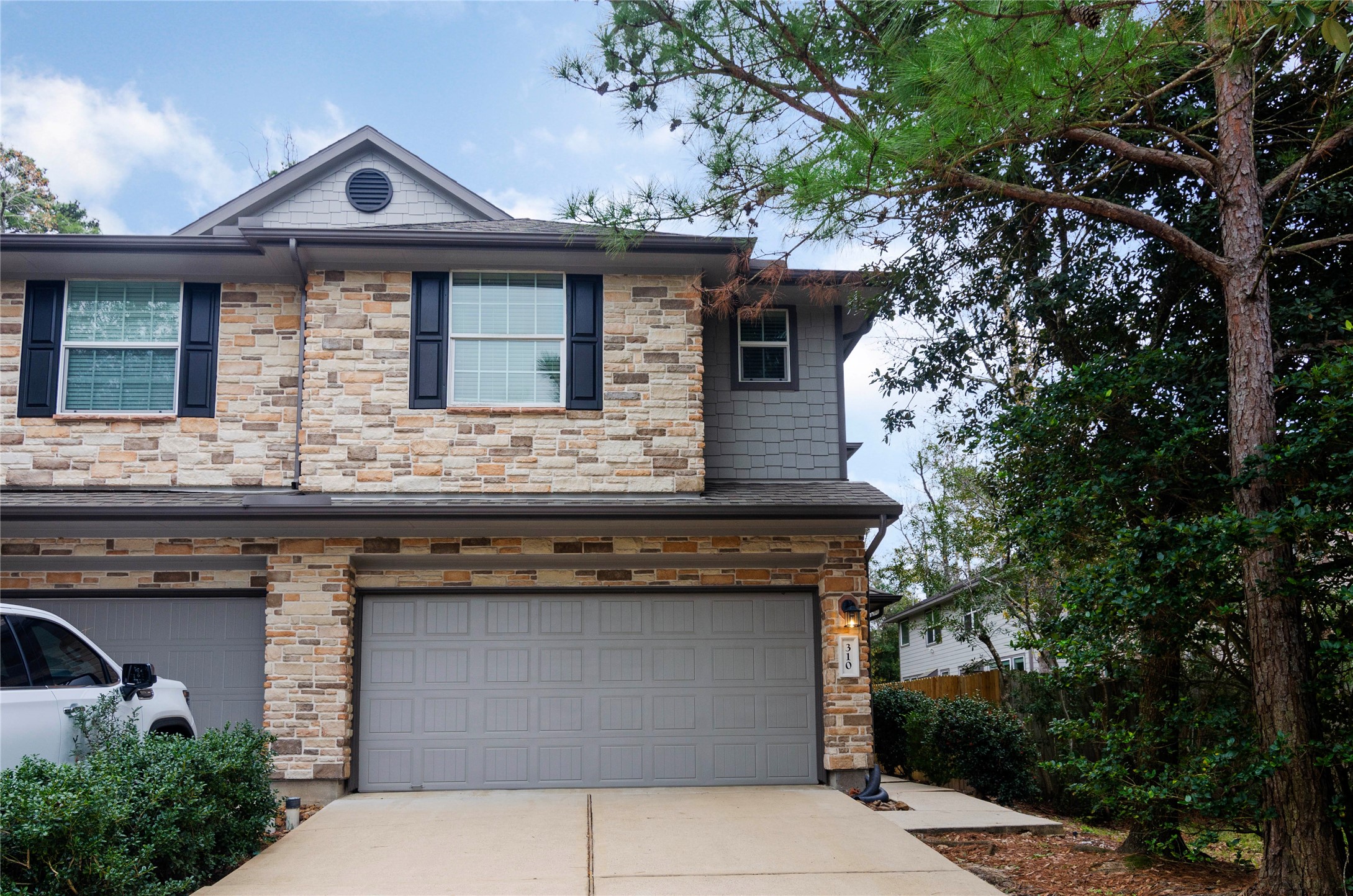 310 Bloomhill Place Magnolia TX 77354