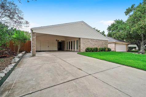 914 Coachlight Drive Houston TX 77077