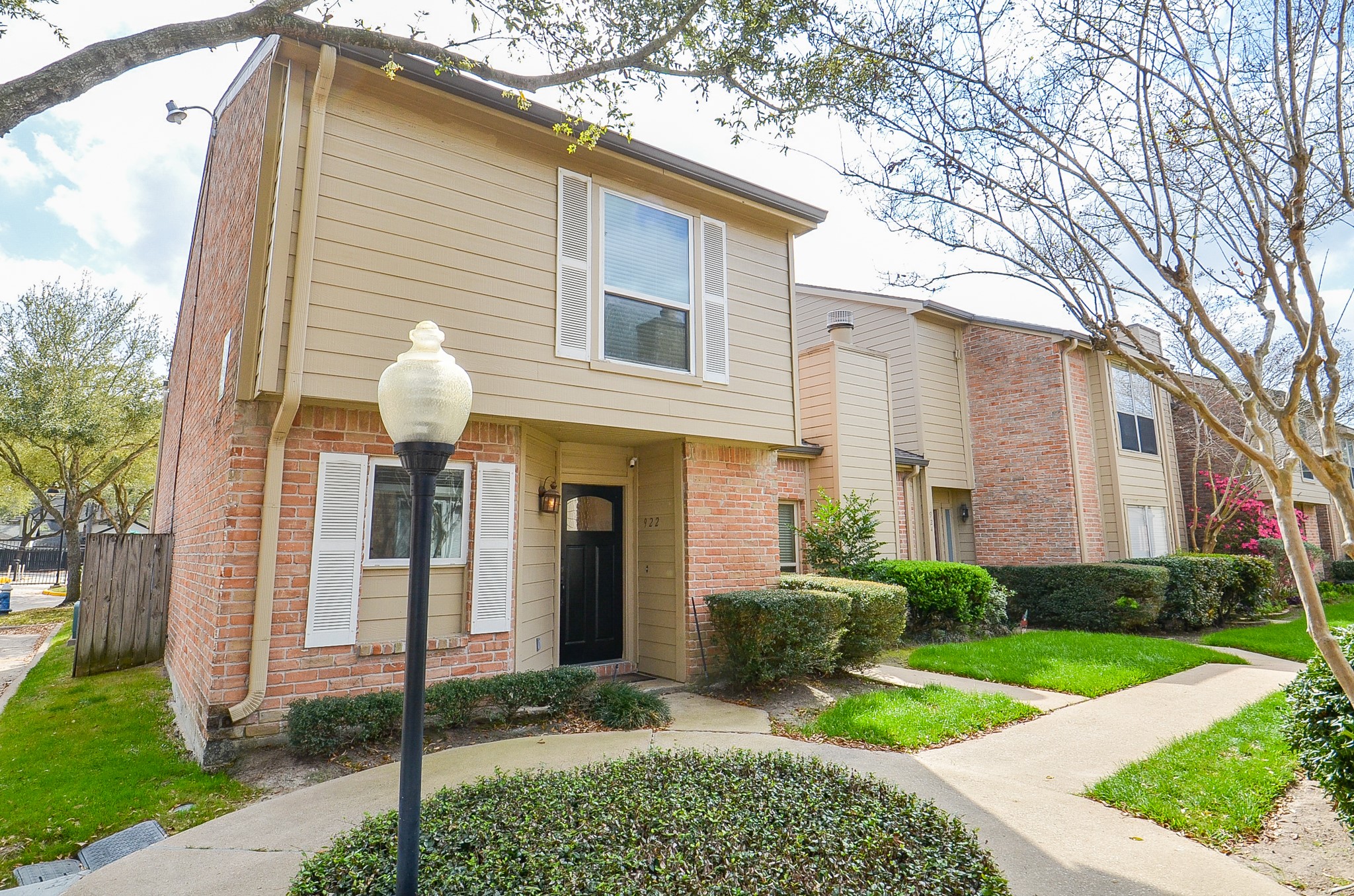 922 Memorial Village Drive Houston TX 77024