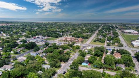 629 17th Avenue N Texas City TX 77590