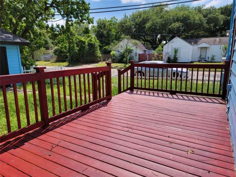 629 17th Avenue N Texas City TX 77590