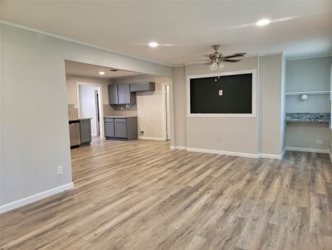 629 17th Avenue N Texas City TX 77590