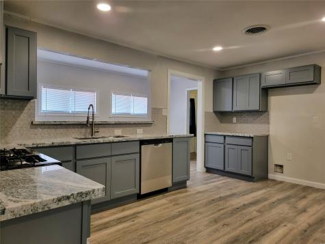 629 17th Avenue N Texas City TX 77590