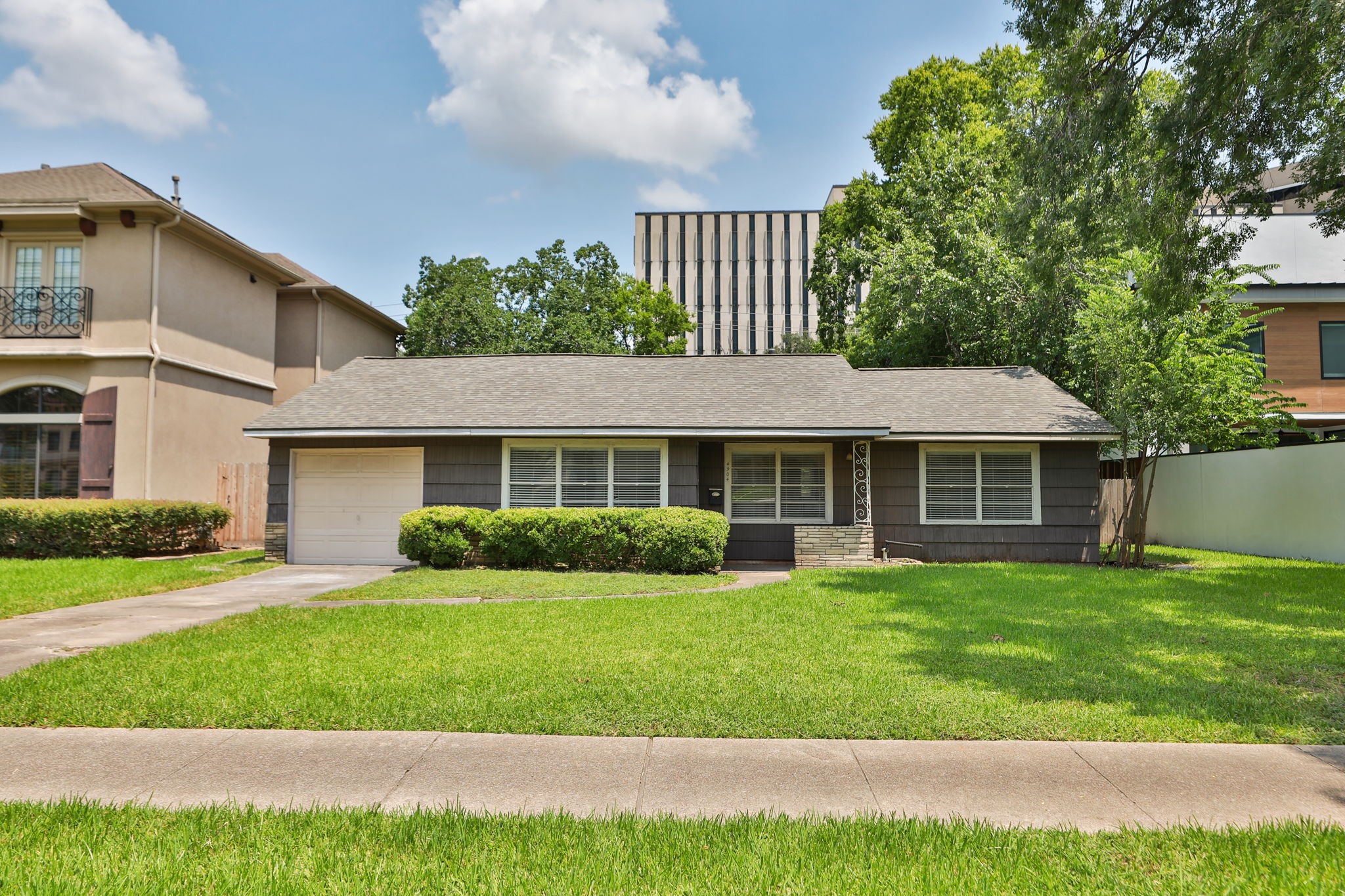 4904 Tamarisk Street Bellaire TX 77401