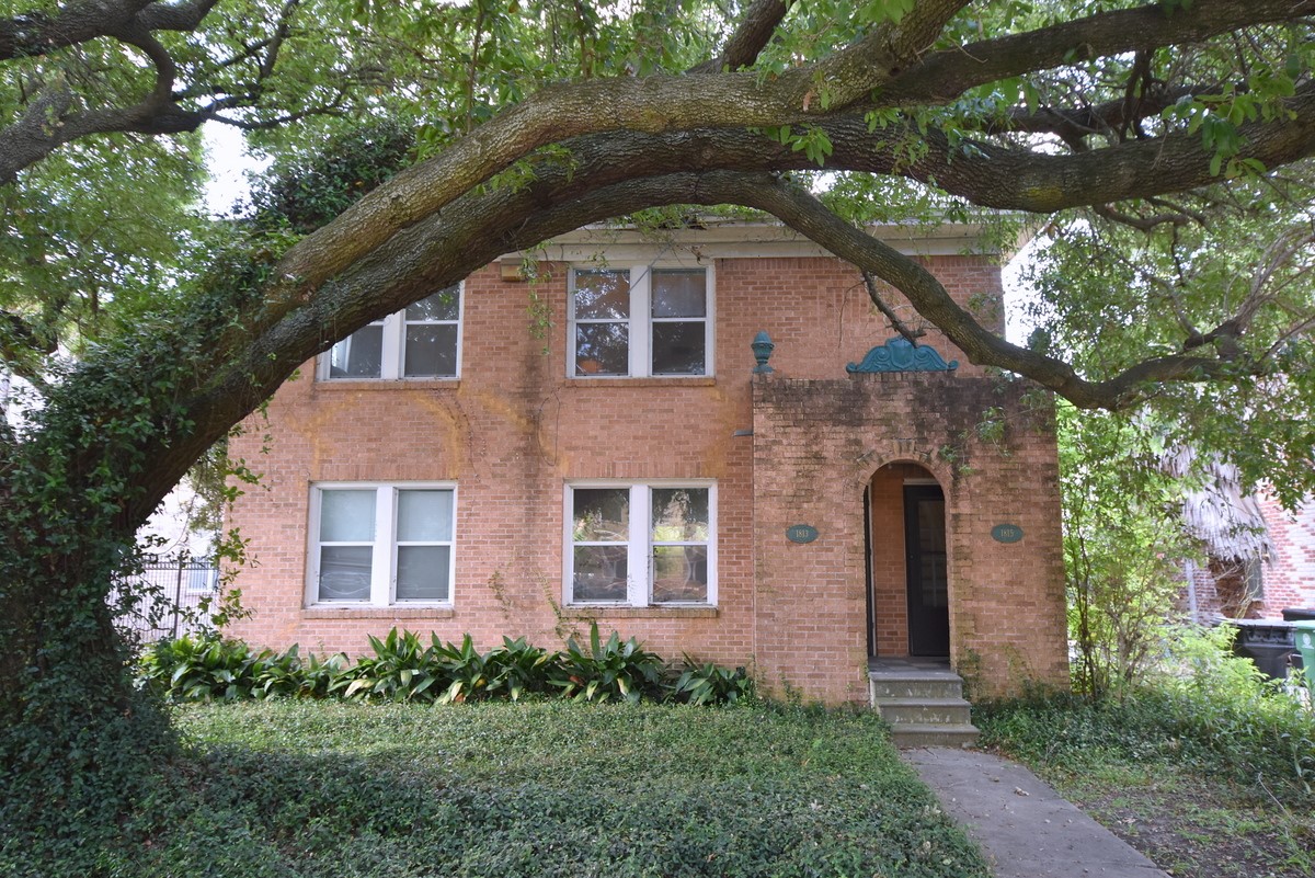 1815 W Main Street Houston TX 77098
