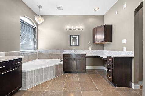 5743 Kiam Street D Houston TX 77007