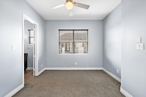 5743 Kiam Street D Houston TX 77007