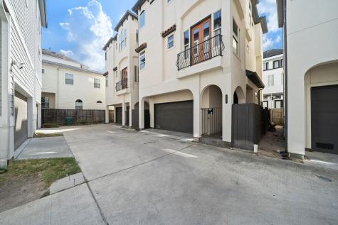 5743 Kiam Street D Houston TX 77007