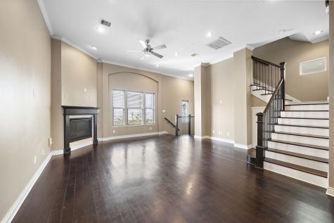 5743 Kiam Street D Houston TX 77007