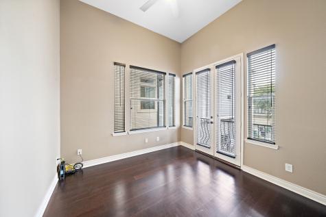 5743 Kiam Street D Houston TX 77007