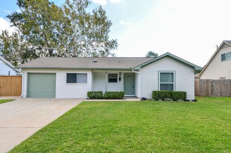 5822 Chinaberry Drive Houston TX 77092