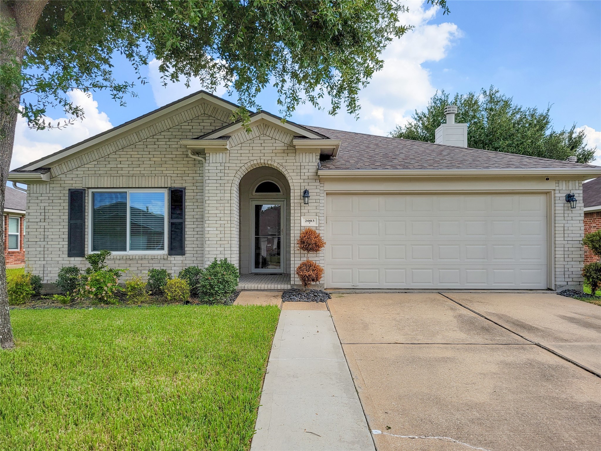 2003 Creek Shore Lane Pearland TX 77581