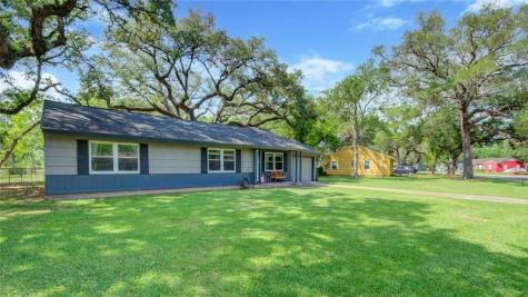 120 Chinaberry Street Lake Jackson TX 77566