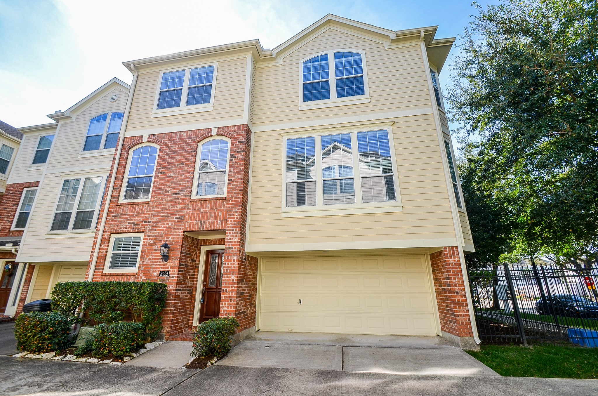 2651 Helena Street Houston TX 77006