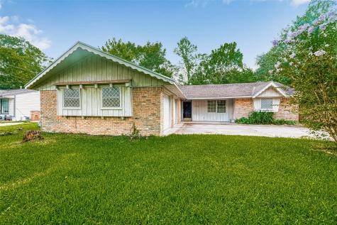 1520 Pinegrove Street Dickinson TX 77539