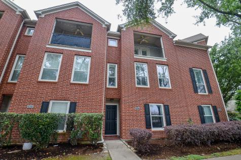 3027 N Heights Hollow Lane Houston TX 77007