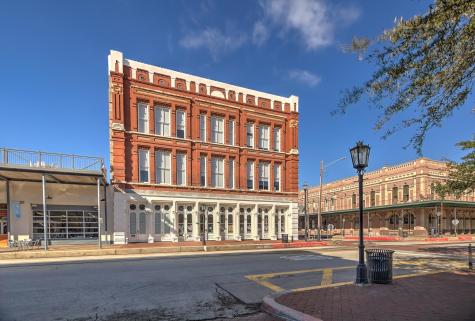 2206 Strand 302 Galveston TX 77550