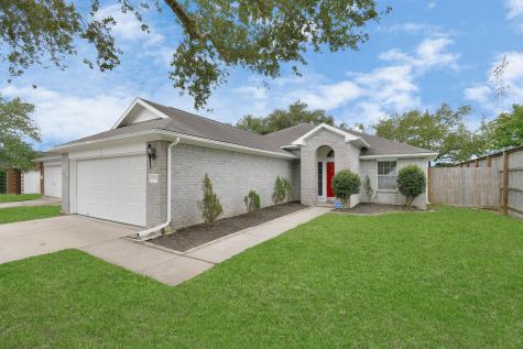 5102 Chase Park Court Bacliff TX 77518