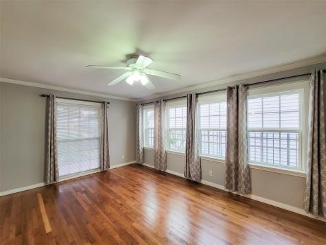 810 E 28th Street Houston TX 77009