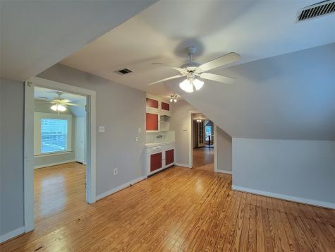 810 E 28th Street Houston TX 77009