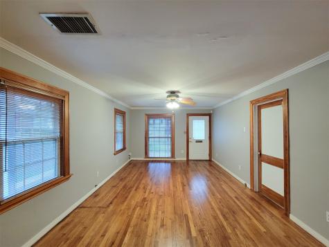 810 E 28th Street Houston TX 77009