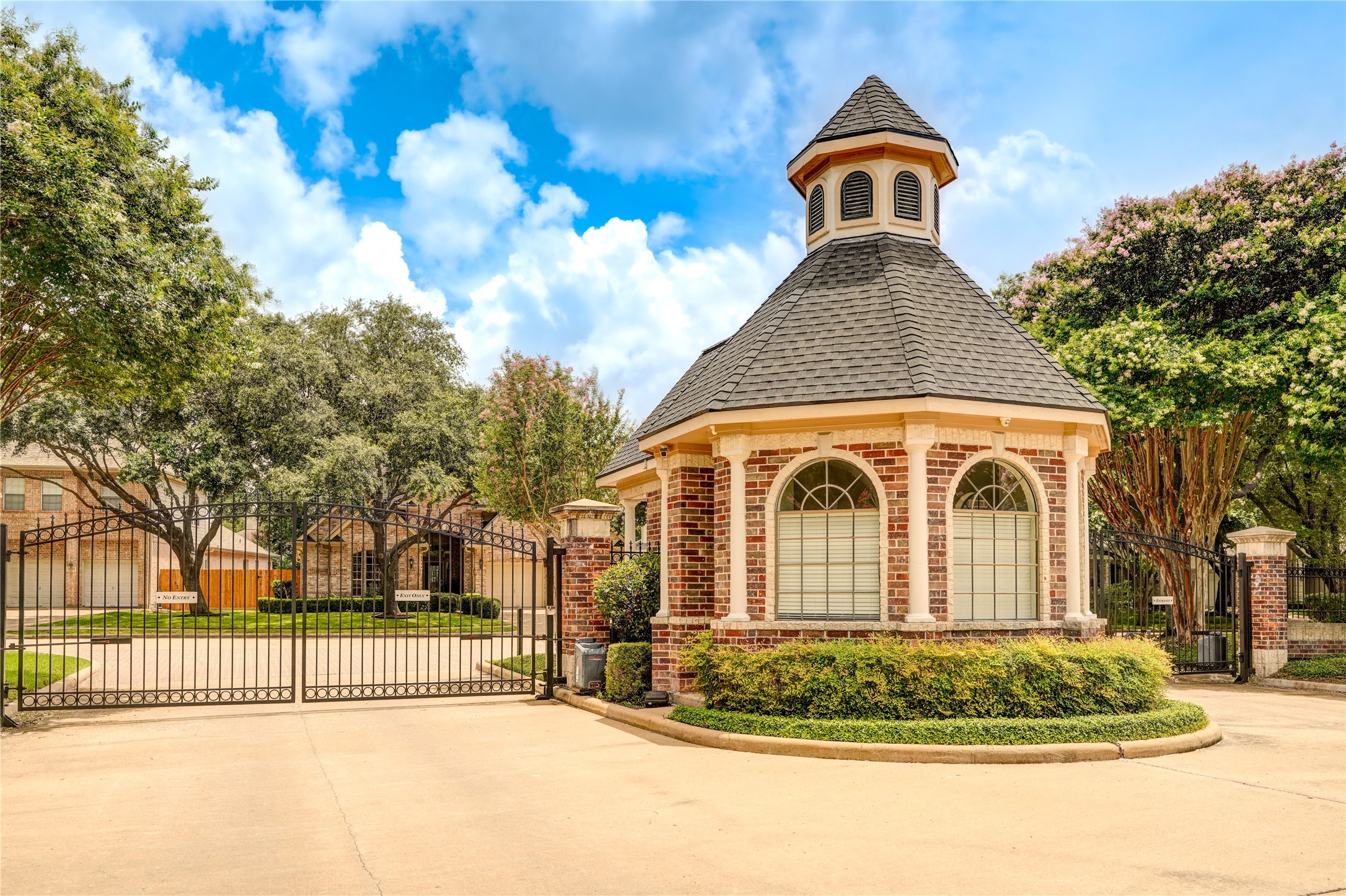 13603 N Tracewood Bend Houston TX 77077