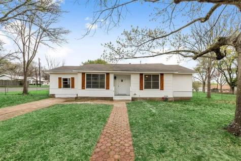 1114 L J Street Brenham TX 77833
