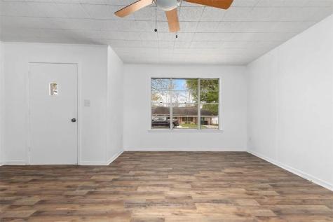 1114 L J Street Brenham TX 77833