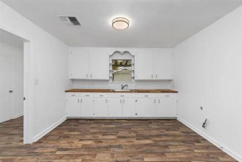 1114 L J Street Brenham TX 77833