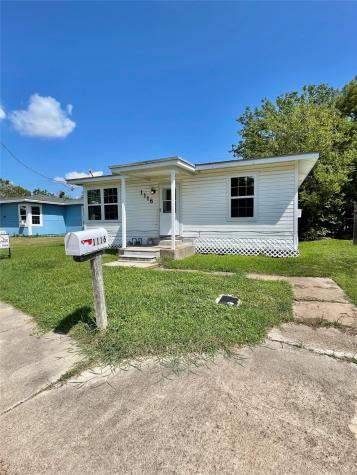 1116 W 9th Street Freeport TX 77541