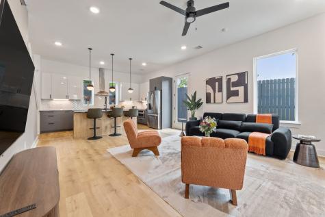 5502 Texas Street Houston TX 77011