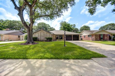 1719 Bowline Road Houston TX 77062