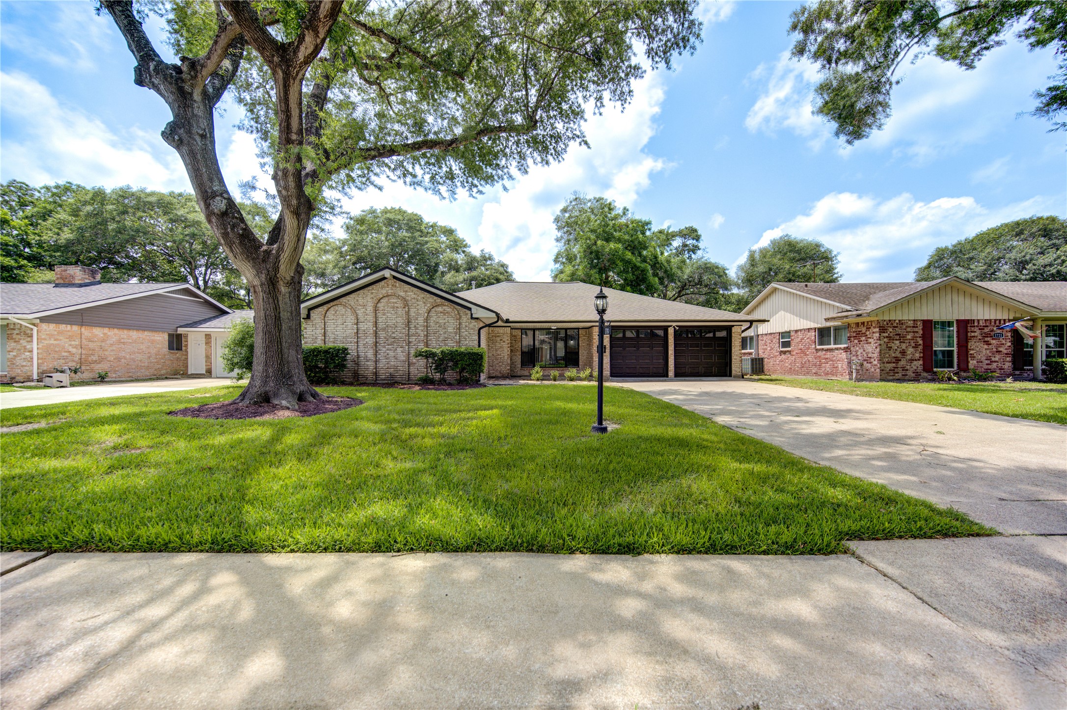1719 Bowline Road Houston TX 77062
