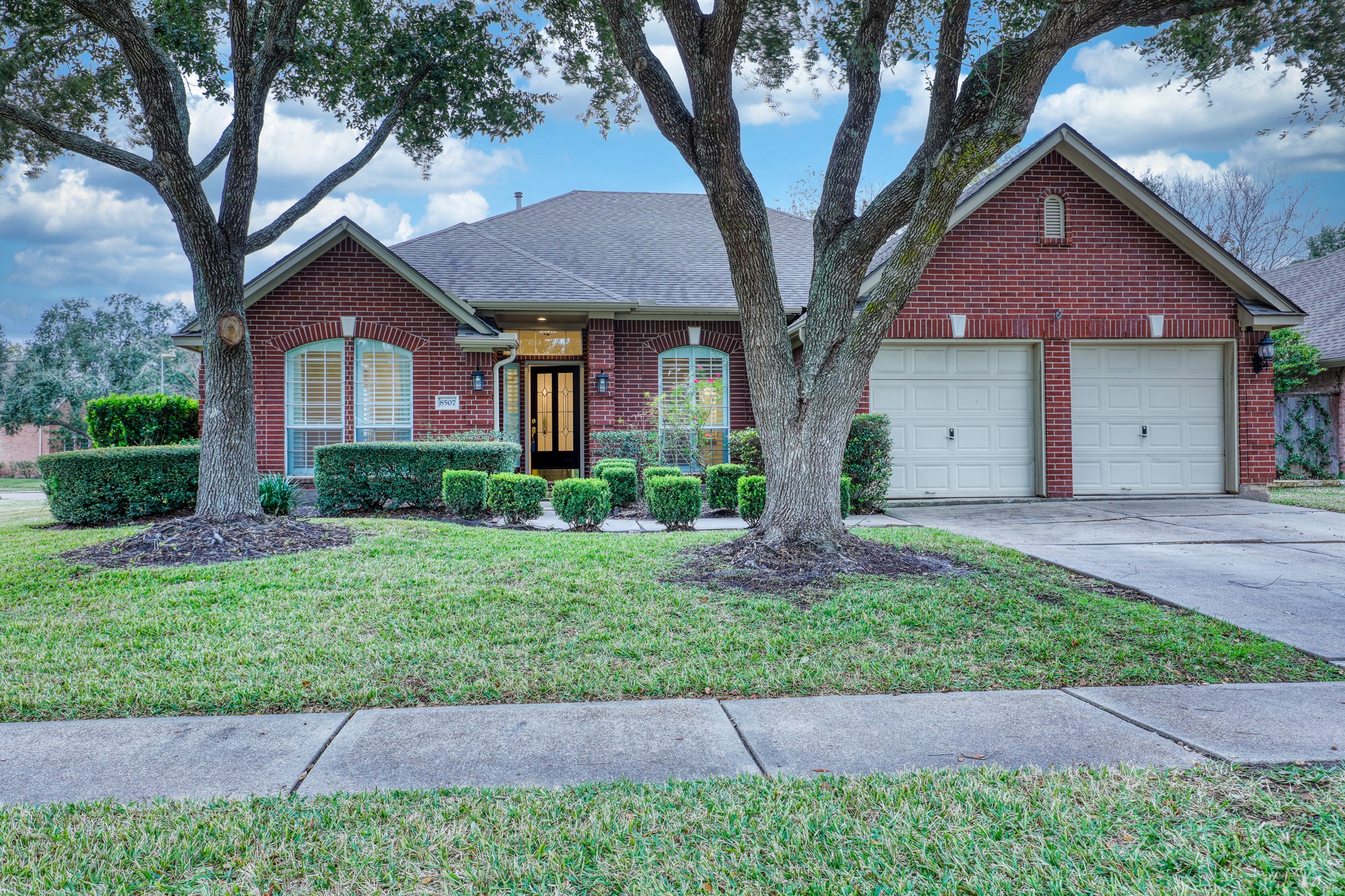 8507 Saratoga Drive Sugar Land TX 77479