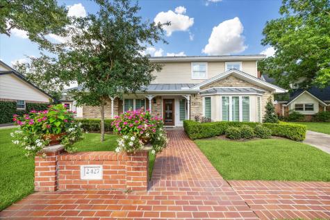 2427 Blue Water Lane Houston TX 77018