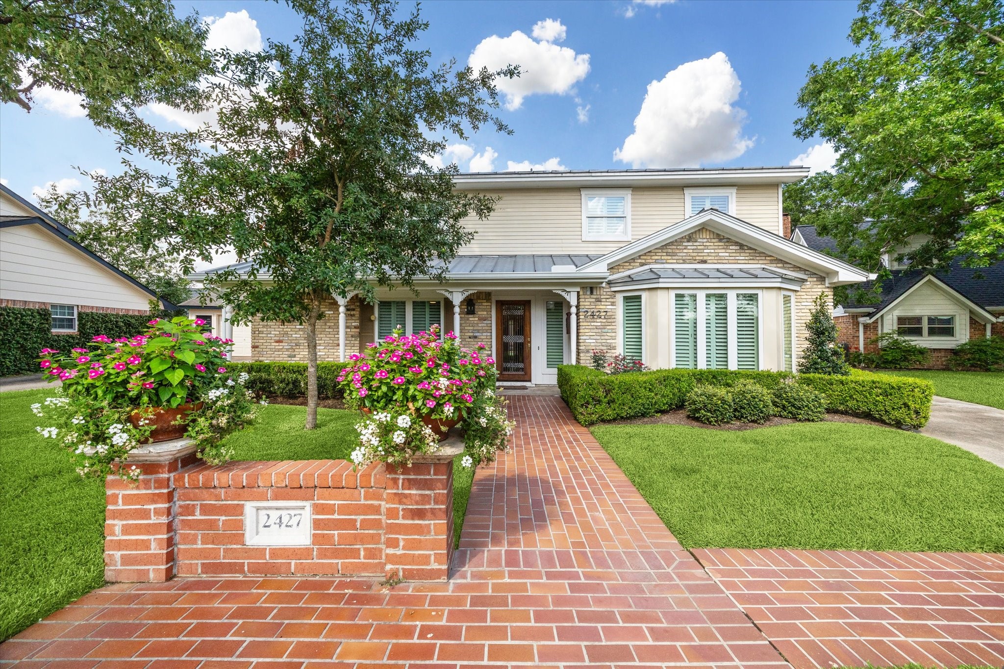 2427 Blue Water Lane Houston TX 77018