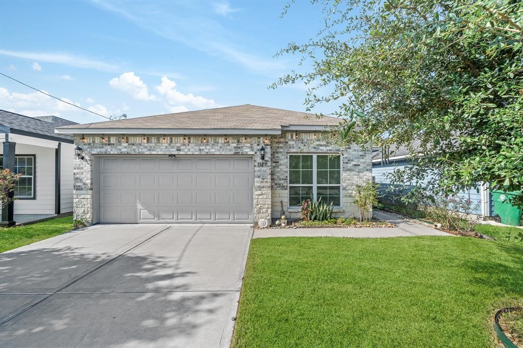7429 Emma Lou Street Houston TX 77088