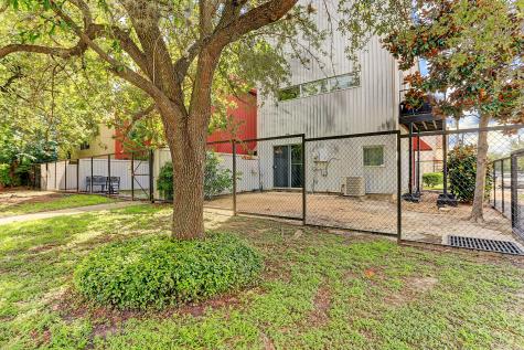 2704 La Branch Street Houston TX 77004