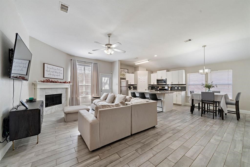1830 Sherwood Forest Circle League City TX 77573