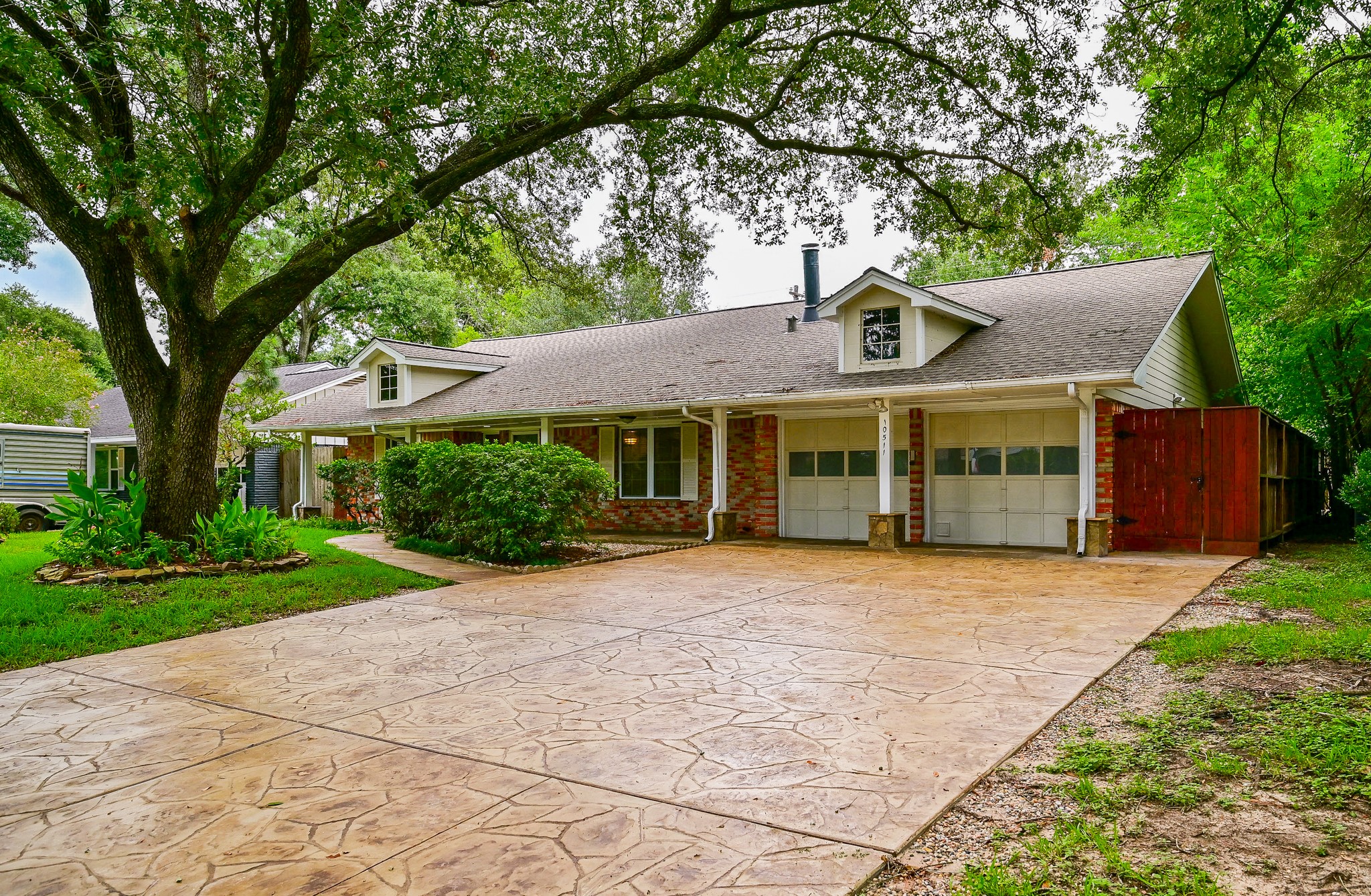 10511 Hazelhurst Drive Houston TX 77043