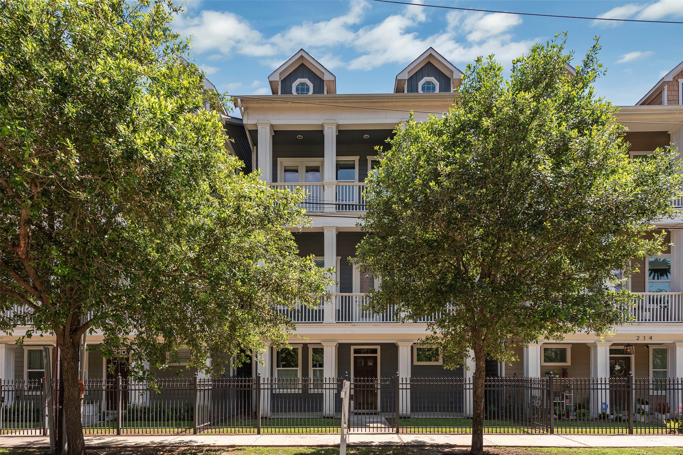 212 W 6th Street Houston TX 77007