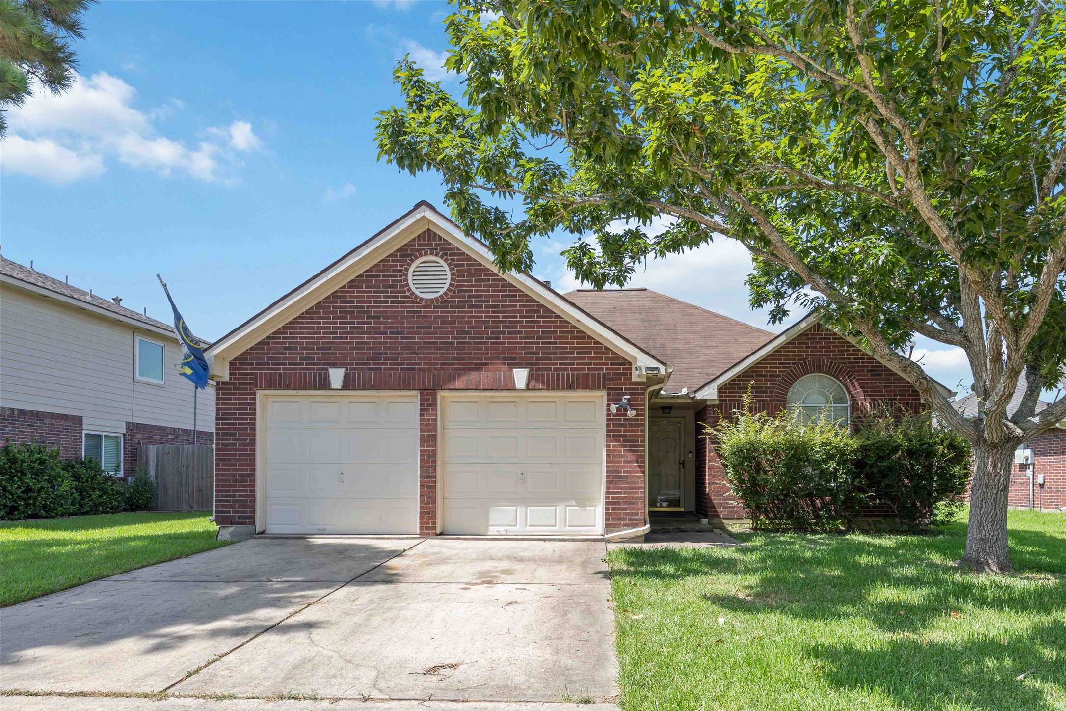 4517 Fox Run Street Pearland TX 77584