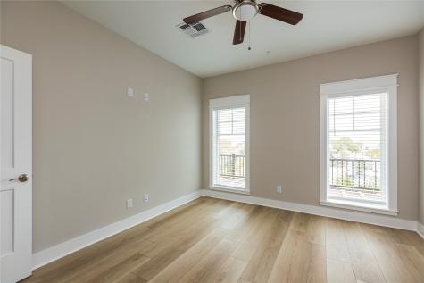 12 Evia Main Unit 2204 Street 2204 Galveston TX 77554