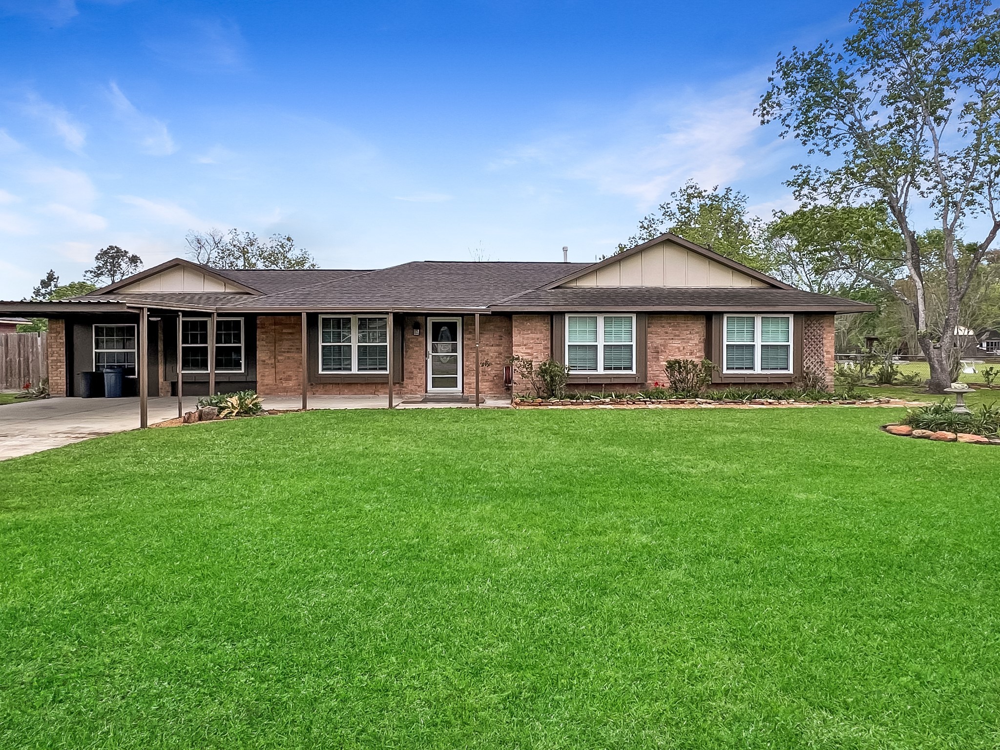 114 Estate Drive Friendswood TX 77546