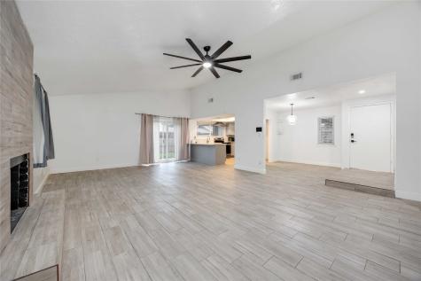 11502 Lansbury Drive Houston TX 77099
