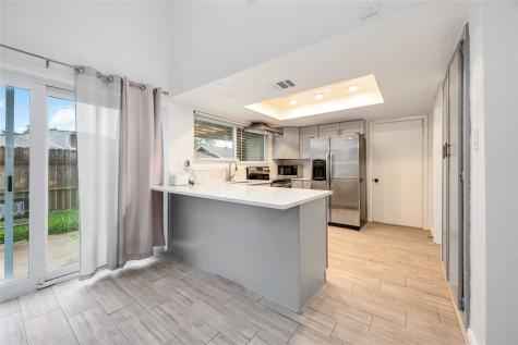 11502 Lansbury Drive Houston TX 77099