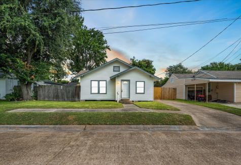 129 E 3rd Street Deer Park TX 77536