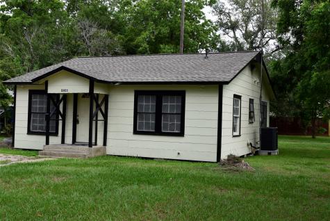 2021 Ducros Street Bay City TX 77414