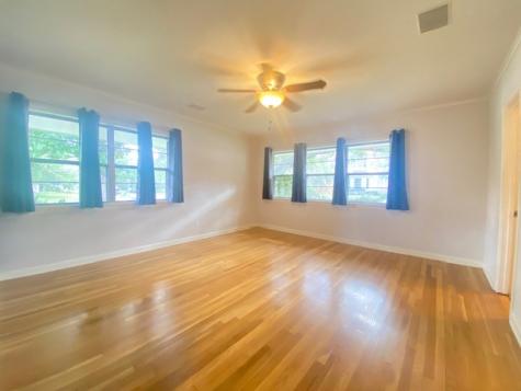 2202 Macarthur Street Houston TX 77030